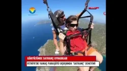 He played chess with a parachute